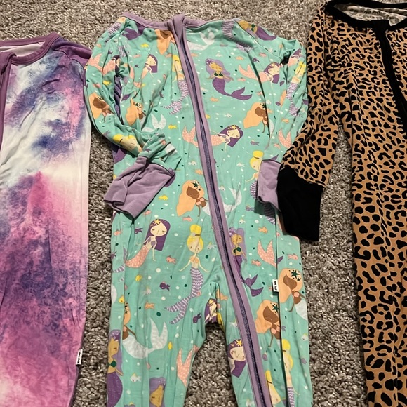 4-Little Sleepies pajamas size 2T - Picture 5 of 6
